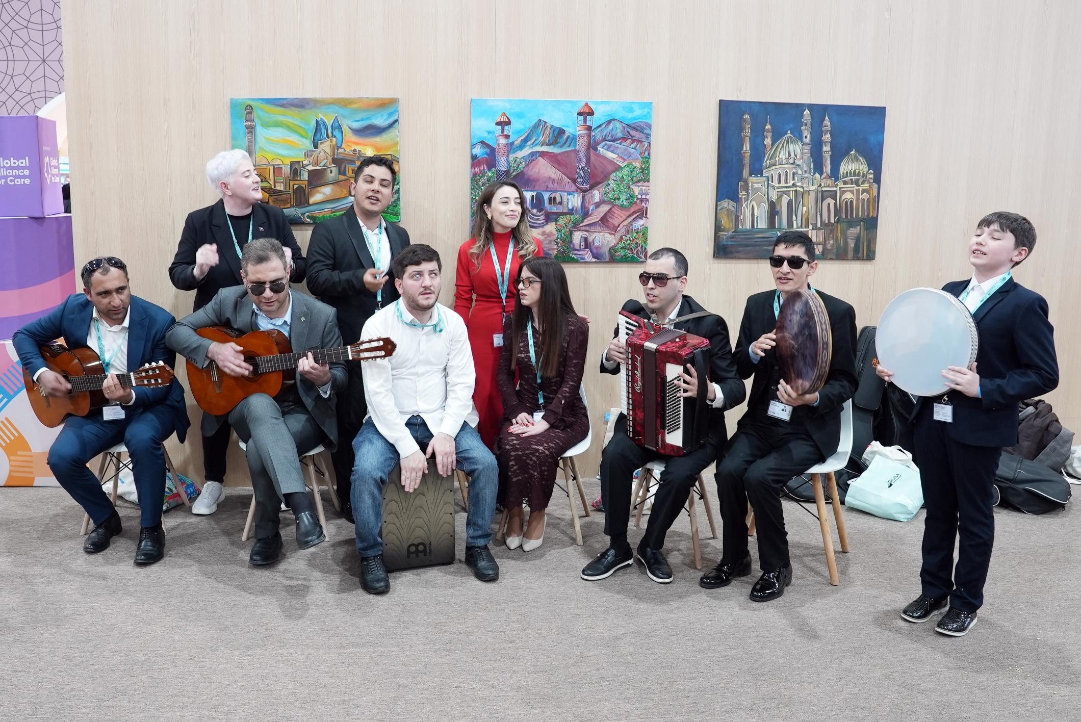 DOST İnklüziv İnkişaf və Yaradıcılıq Mərkəzinin istedadları WUF13 “Urban Expo” sərgi məkanında konsert proqramı ilə çıxış edib