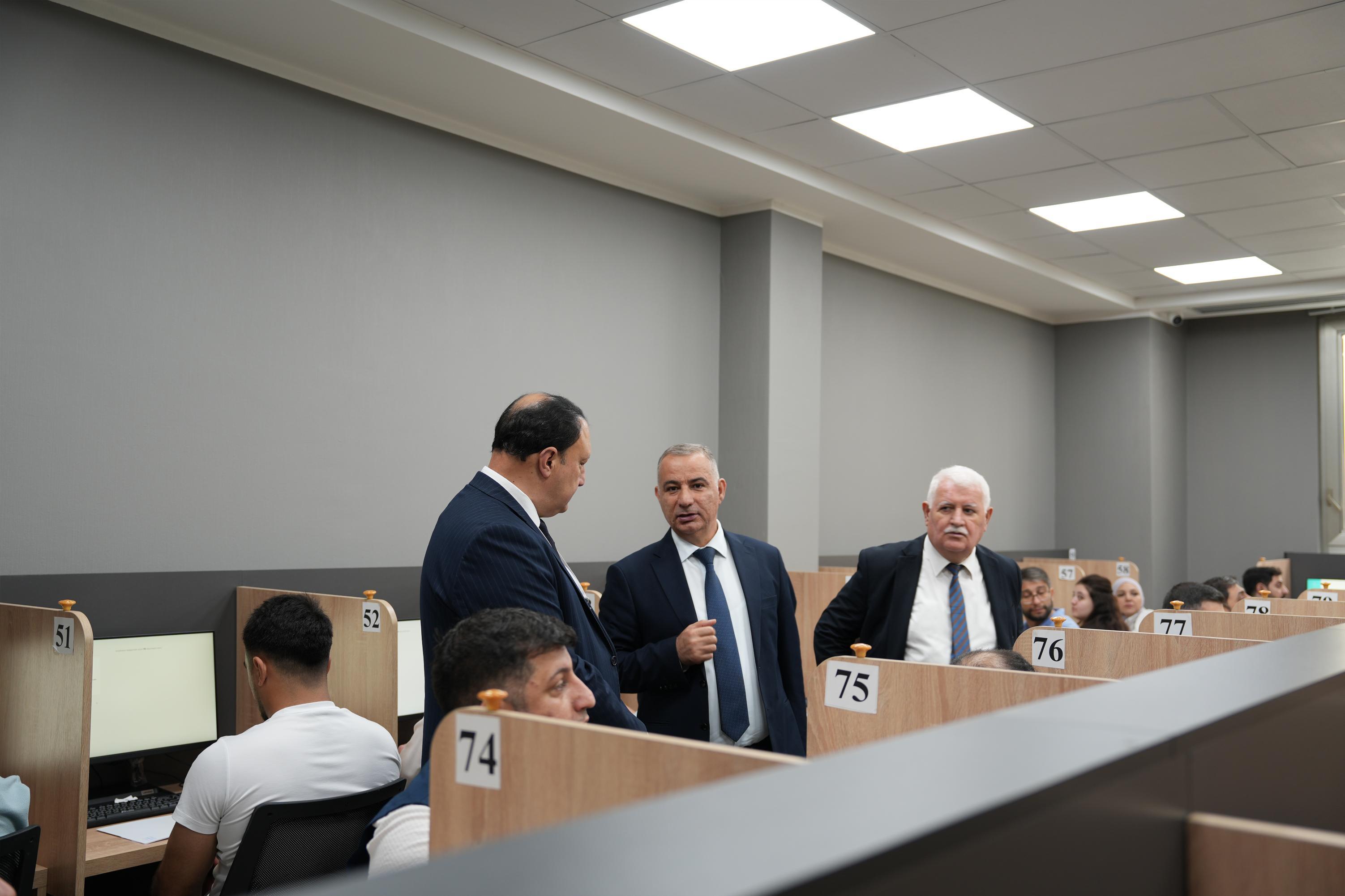 QHT nümayəndələri Nazirliyin publik qurumlarında vakant vəzifələrin tutulması üçün keçirilən imtahanı izləyiblər
