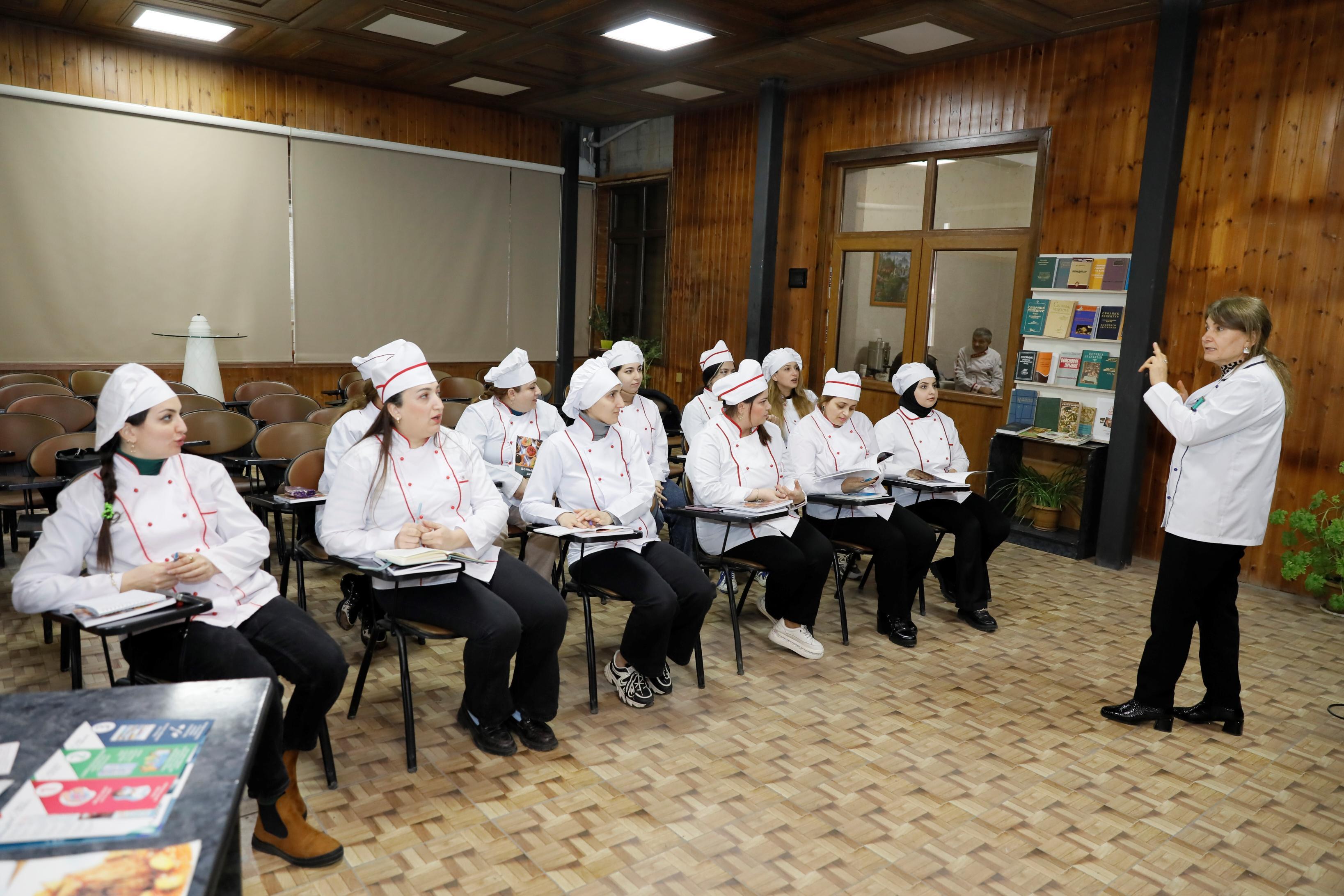 Dövlət Məşğulluq Agentliyi daha 1700-dən çox şəxsi peşə kurslarına cəlb edib